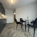 просторі у новобудові вул вашингтона Apartament