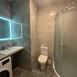 просторі у новобудові вул вашингтона Apartament *