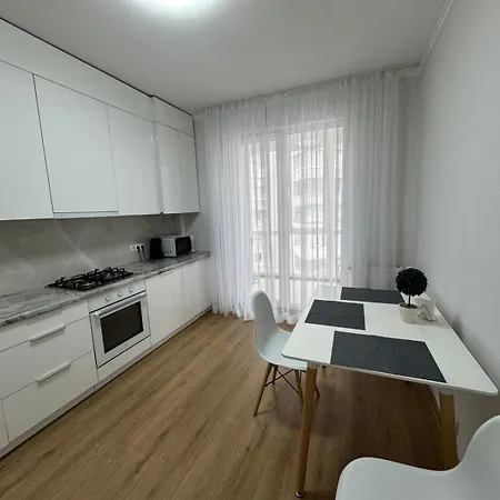 просторі у новобудові вул вашингтона Apartment