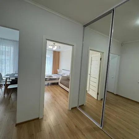 просторі у новобудові вул вашингтона Apartment Lviv