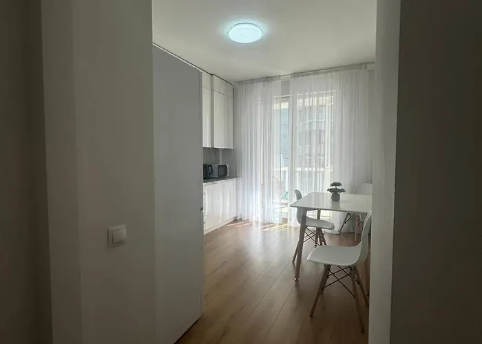 просторі у новобудові вул вашингтона דירה