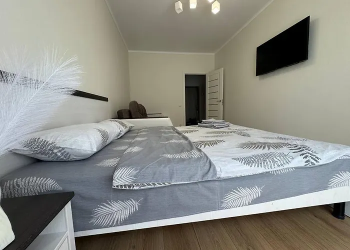 просторі у новобудові вул вашингтона דירה *